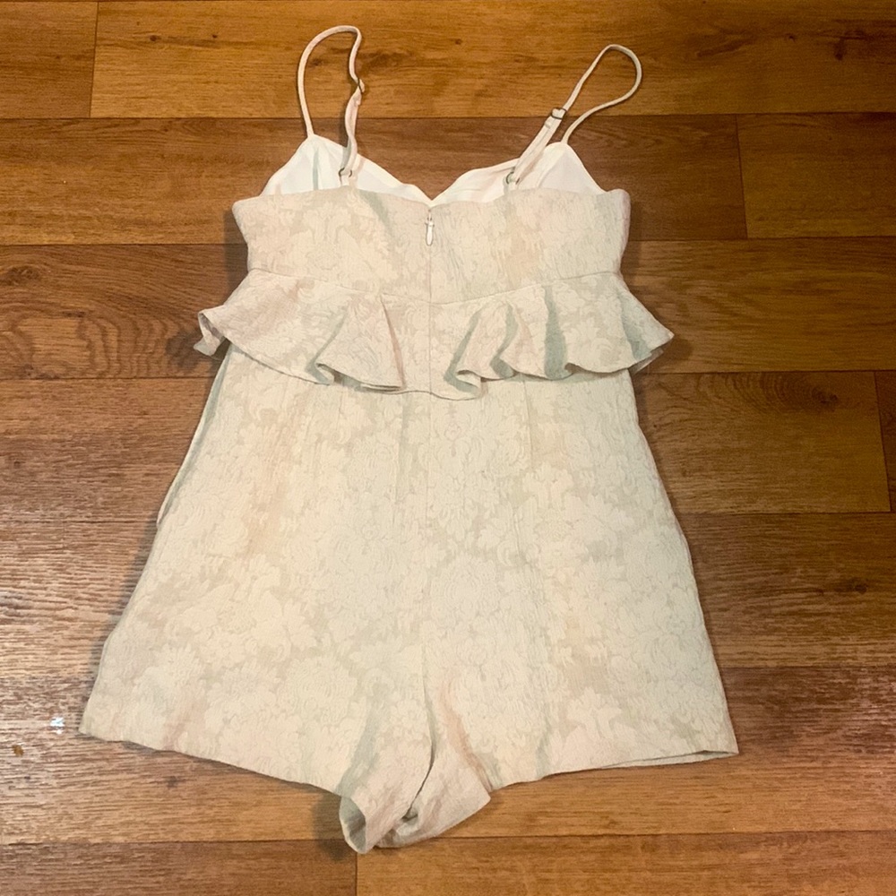 BCBG ROMPER - Picture 4 of 4